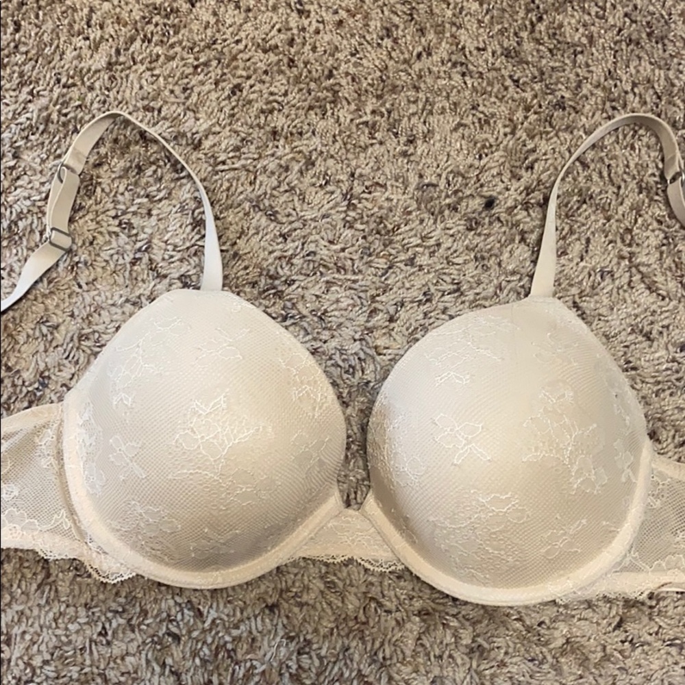 Victoria’s Secret Biofit Lace Push Up Bra